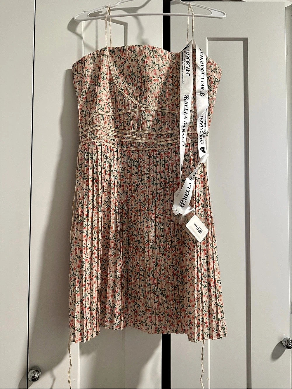 Bella Barnett Floral Mini Dress in Pink & Green Size Small NWT